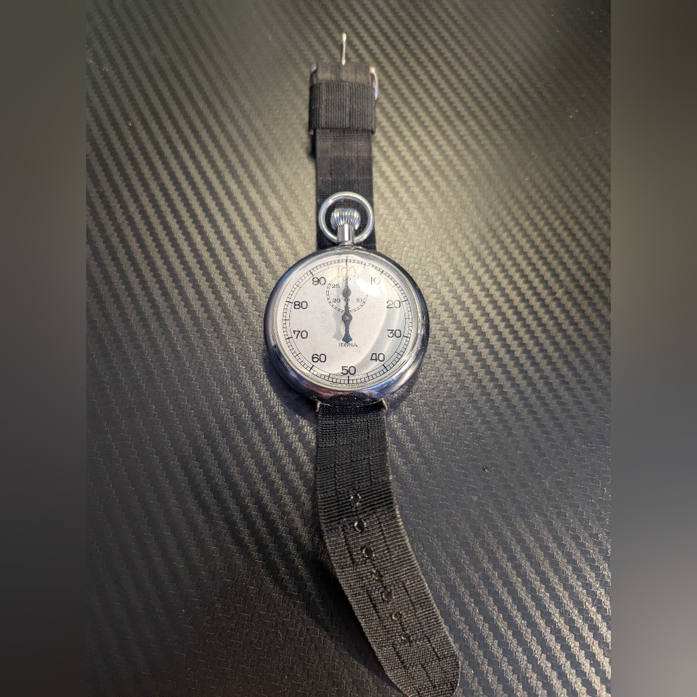 Ilona Wearable Stopwatch